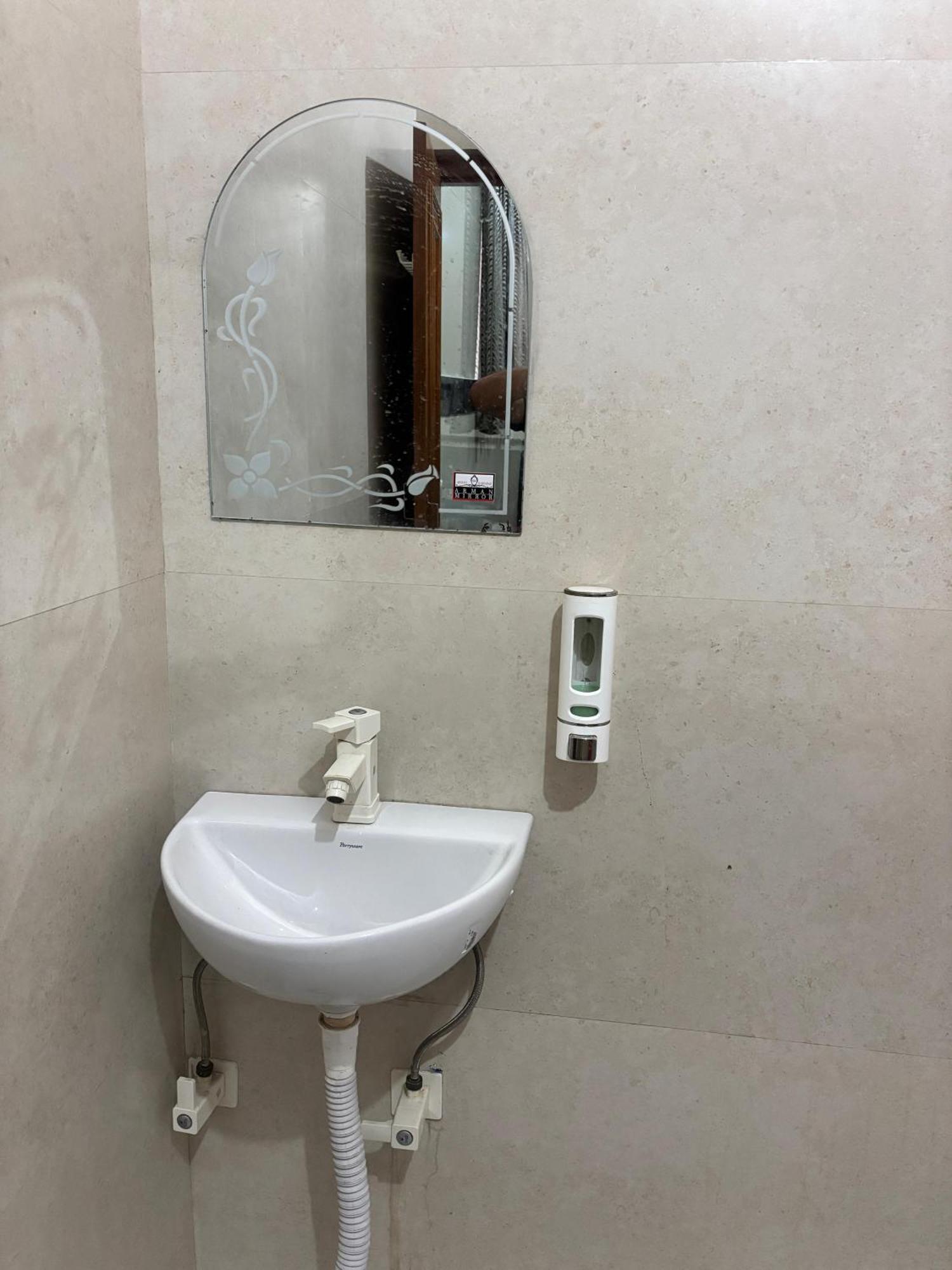 Shri Balaji Dham Hotel Vrindāvan Room photo