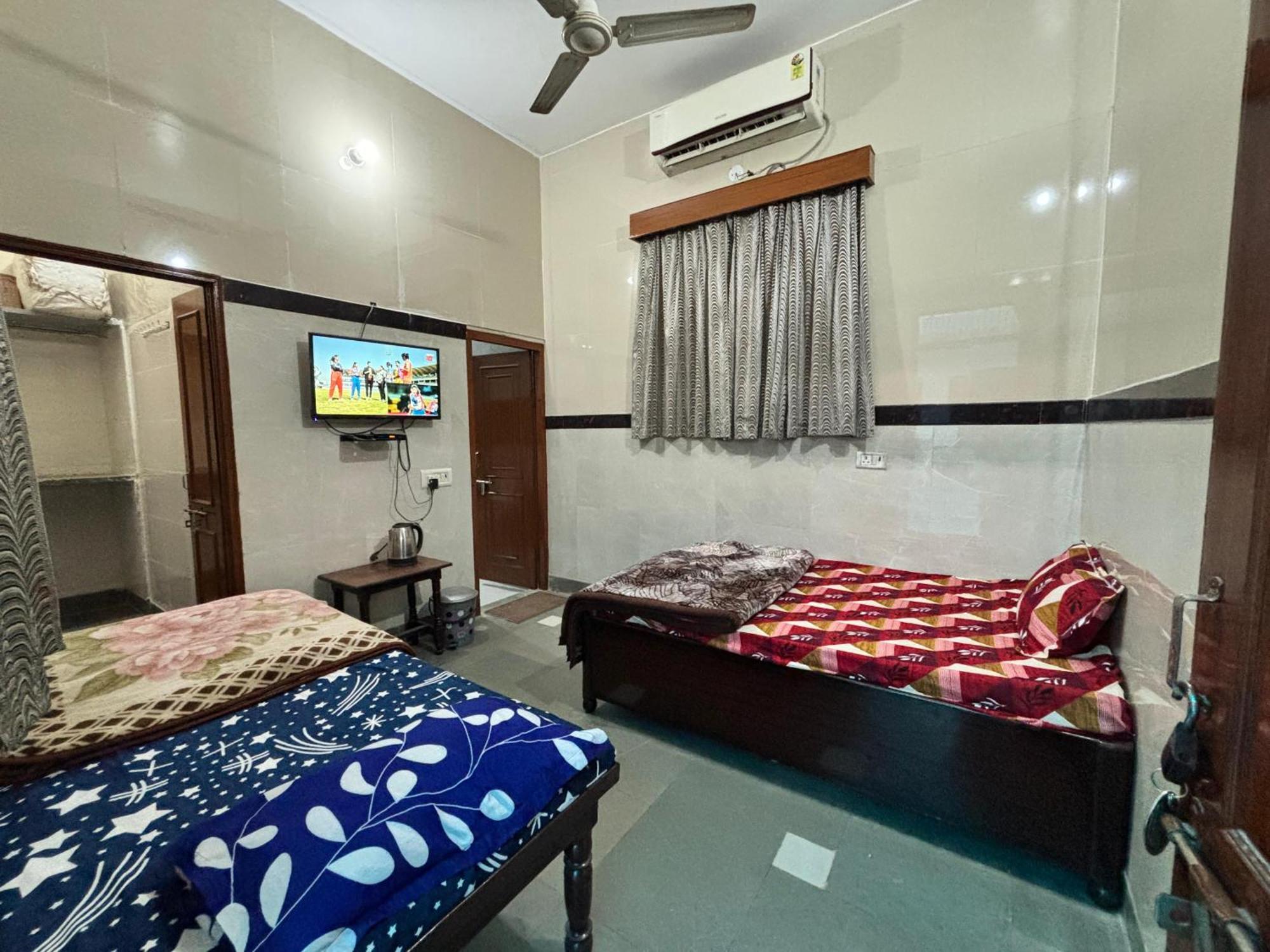 Shri Balaji Dham Hotel Vrindāvan Exterior photo